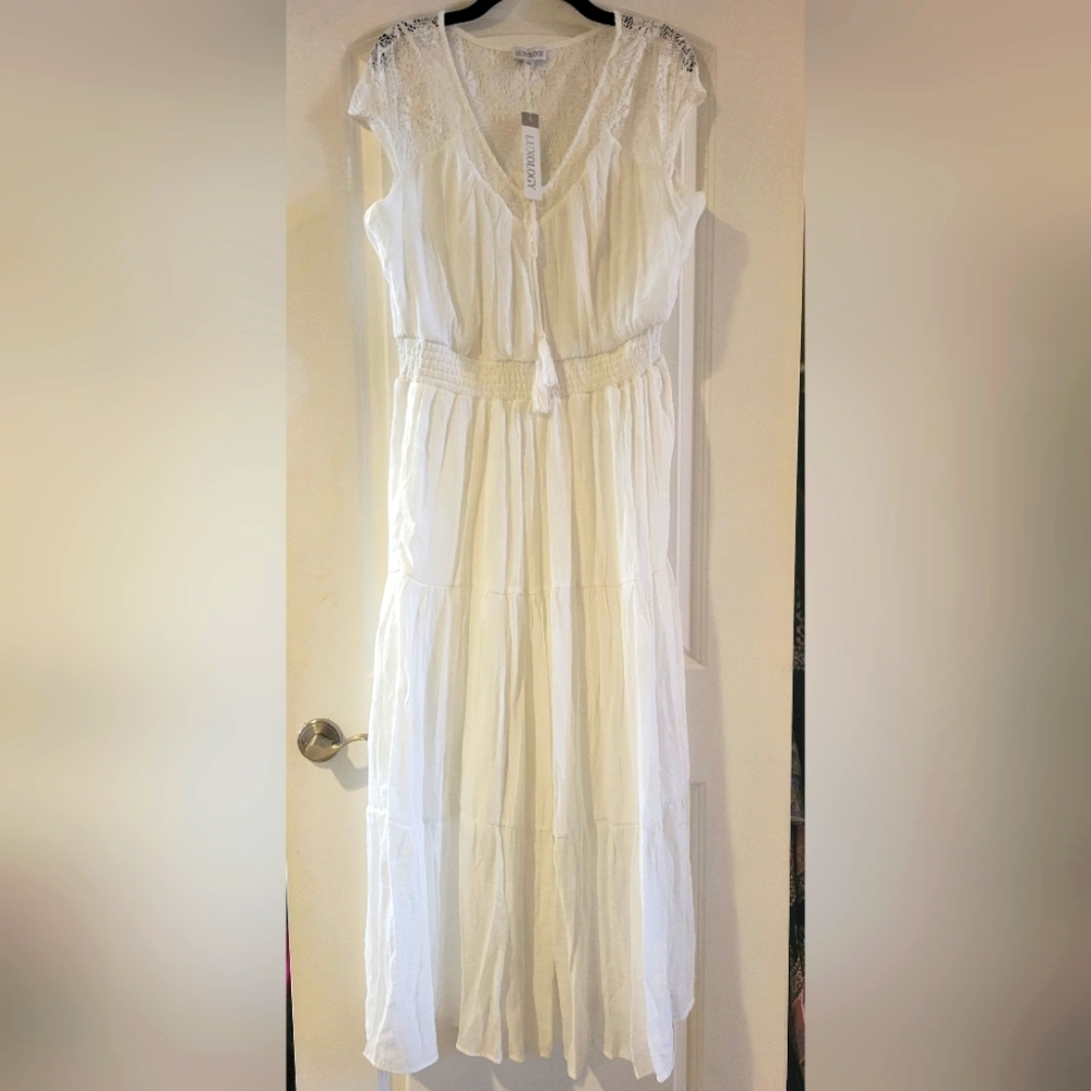 White summer maxi dress nwt